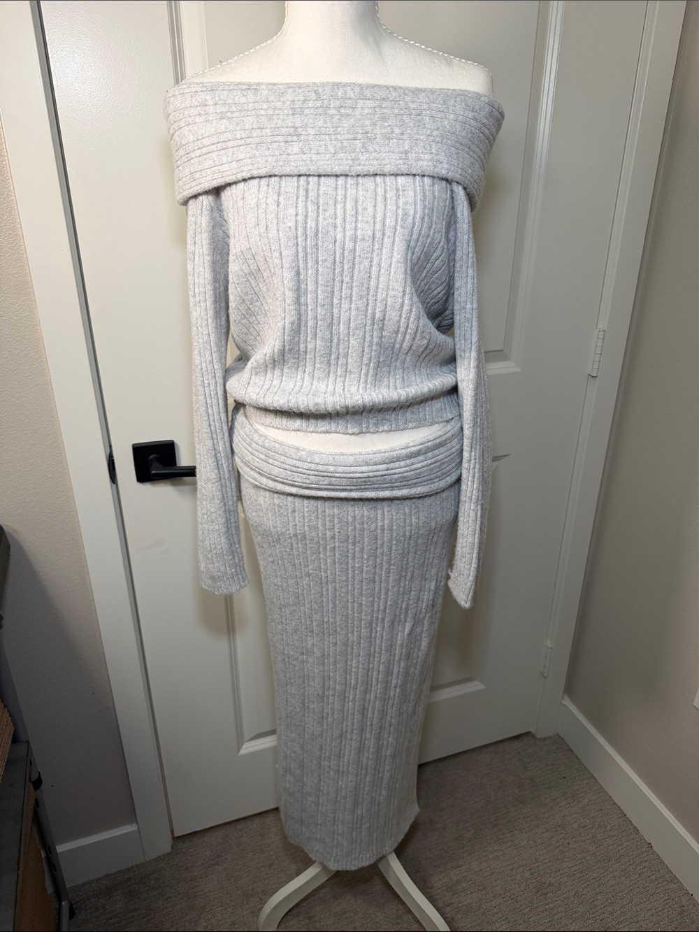 Off-Shoulder Top and Skirt Set - Light Gray